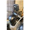 Image 4 : LIFE FITNESS ARC TRAINER MACHINE