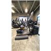 Image 3 : OCTANE FITNESS XRIDE RECUMBENT ELLIPTICAL MACHINE