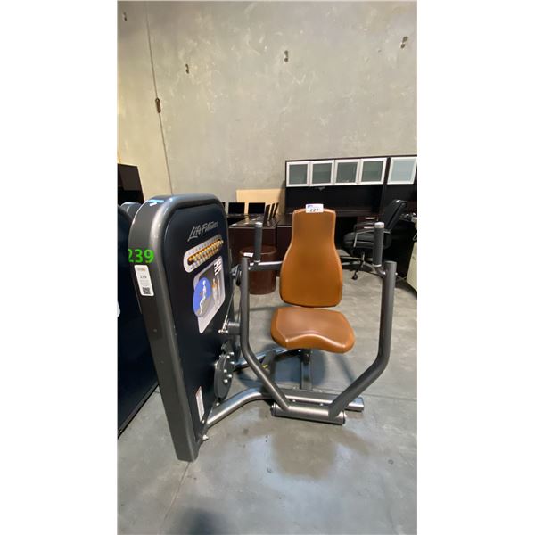 LIFE FITNESS CHEST PRESS