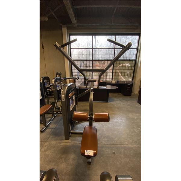 LIFE FITNESS LAT PULLDOWN