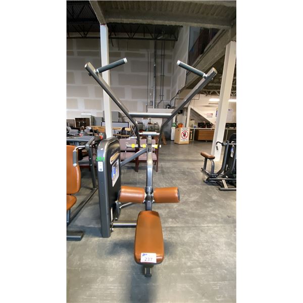 LIFE FITNESS LAT PULLDOWN