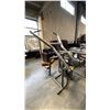 Image 4 : LIFE FITNESS LAT PULLDOWN