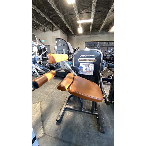 LIFE FITNESS SEATED LEG CURL