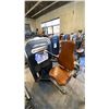 Image 4 : LIFE FITNESS TRICEPS PRESS MACHINE