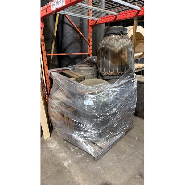 PALLET OF ASSORTED SIZE WOODEN BARRELS AND STORAGE CONTAINERS