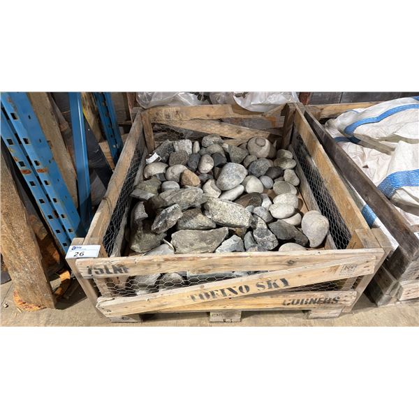 PALLET OF RIVER BED AND GRANITE STONES