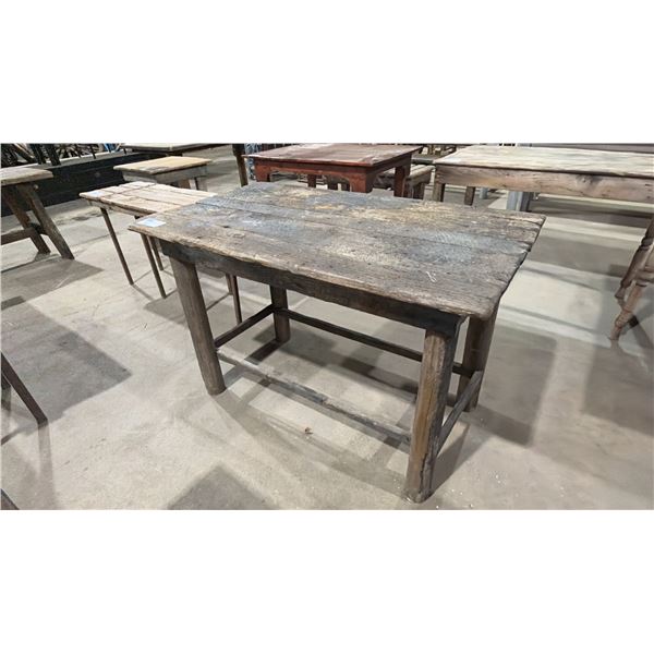 RUSTIC WOODEN PLANK TOP TABLE WITH LOG BASE - APPROX. 4FT X 2 1/2FT X 2 1/2FT TALL