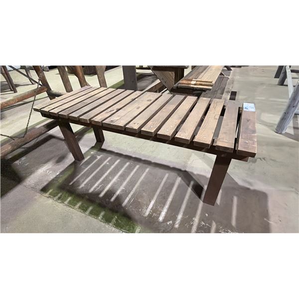 WOODEN BENCH OR COFFEE TABLE - APPROX. 4FT X 1 1/2FT X 1 1/2FT TALL