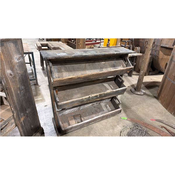 RUSTIC WOODEN MARKET DISPLAY STAND