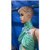 Image 2 : MANNEQUIN