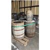 Image 1 : PALLET LOT OF WINE BARRELS