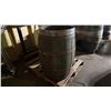 Image 3 : PALLET LOT OF WINE BARRELS