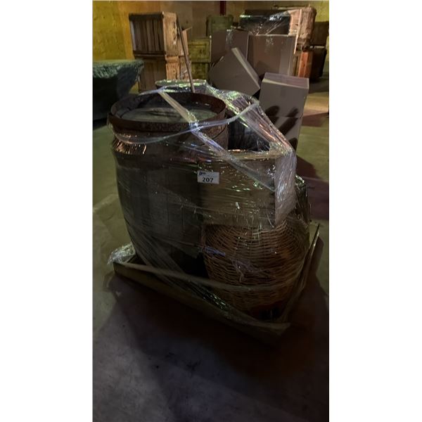 PALLET LOT OF WINE BARRELS