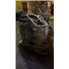 Image 1 : PALLET LOT OF WINE BARRELS