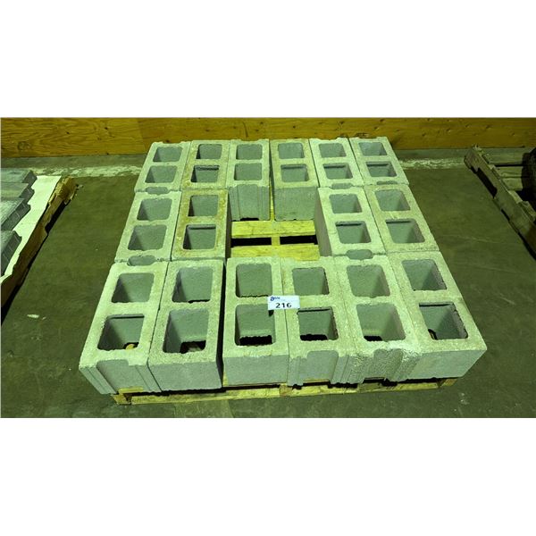 PALLET LOT OF CINDERBLOCKS
