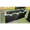 Image 1 : LARGE ARTIFICIAL STONE PROP