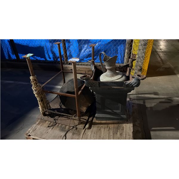 PALLET  LOT OF SHOW PROPS