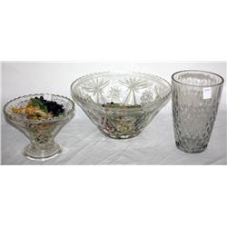 Lolt of Bowls and Vase