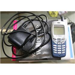 T-MOBILE  SAMSUNG CELL PHONE W/ CHARGER