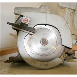 BLACK & DECKER 71/4" CIRCULAR SAW