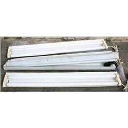 LOT OF FLUORESCENT LIGHT FIXTURES
