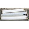 Image 1 : LOT OF FLUORESCENT LIGHT FIXTURES
