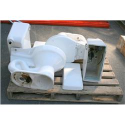 PALLET OF  TOILETS