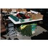 Image 1 : TABLE LOT OF MISC. ITEMS
