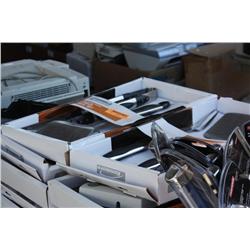 Table lot of household items, kitchen tools, etc.