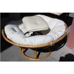 Bowl Chair with footrest