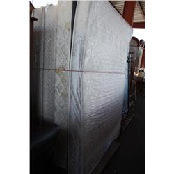 Lot of 4 mattresses