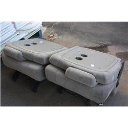 Set of 2 removable vehicle seats