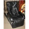 Image 1 : Massaging Chair