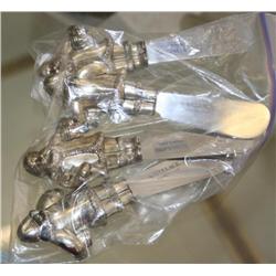 4 WALLACE STAINLESS STEEL SANTA KNIVES