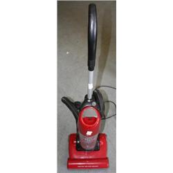 EASY CLEAN VACUUM
