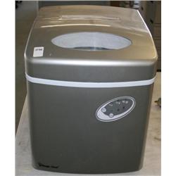 MAGIC CHEF ICE MAKER "WORKS"