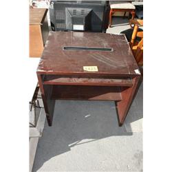 SMALL COMPUTUR DESK