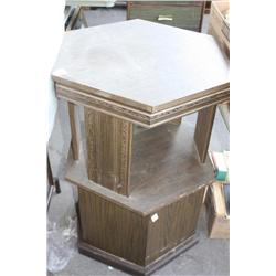 Set of 2 night stands