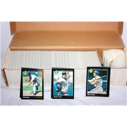 Box of 1993 Pinnacle Baseball Cards