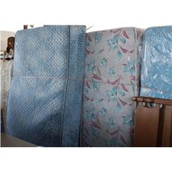 Lot of of 3 mattress sets, 2 queen, 1 twin