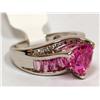 Image 1 : 10K Gold Ring With  Sapphires
