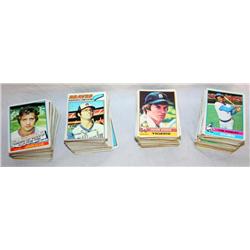 Lot of 1976 Topps Baseball Cards