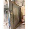 Image 5 : Bleeker Galvanized Spray/Finishing Booth w/ extra lights & filters - 100x58x94" (Workable space) - C