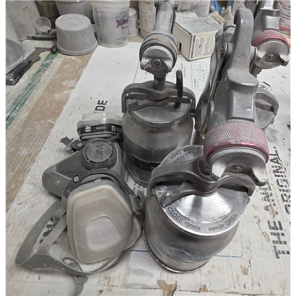3 Pc - Group of pneumatic spray guns