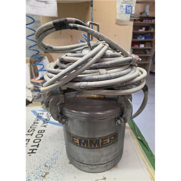 Lemmer large capacity pneumatic spray gun w/ hoses