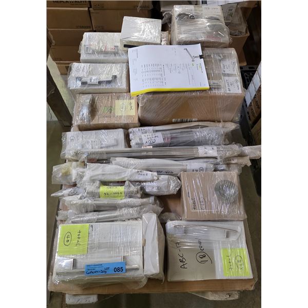 Contents & Dolly - Assorted Richelieu door/drawer handles & pulls