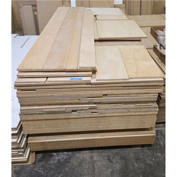 Pallet - (x21) 5/8" Maple Melamine 4x8' Sheets + Large sized off-cuts