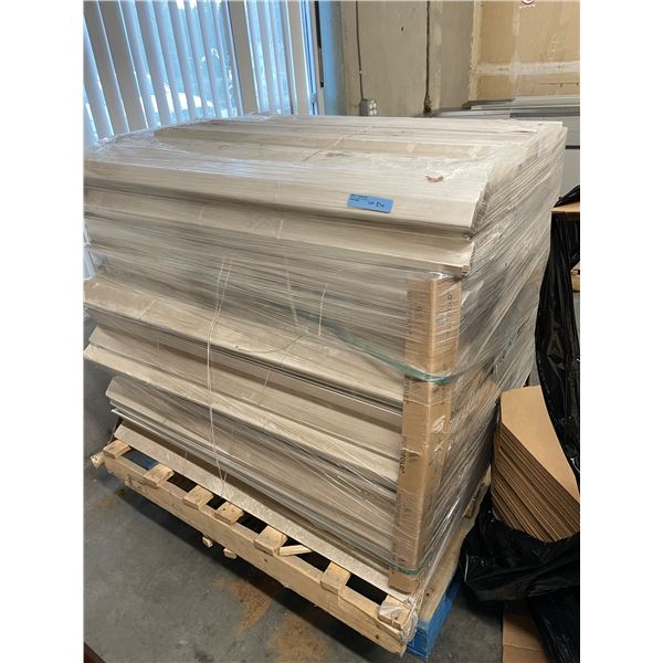 Pallet of pallet edges/corner guards