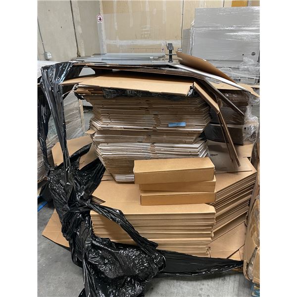 Pallet of assorted cardboard boxes