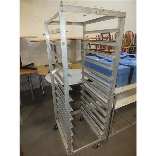 Baker Tray Rack On Wheels